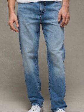 American Eagle Outfitters Men's Light Wash Straight Jeans